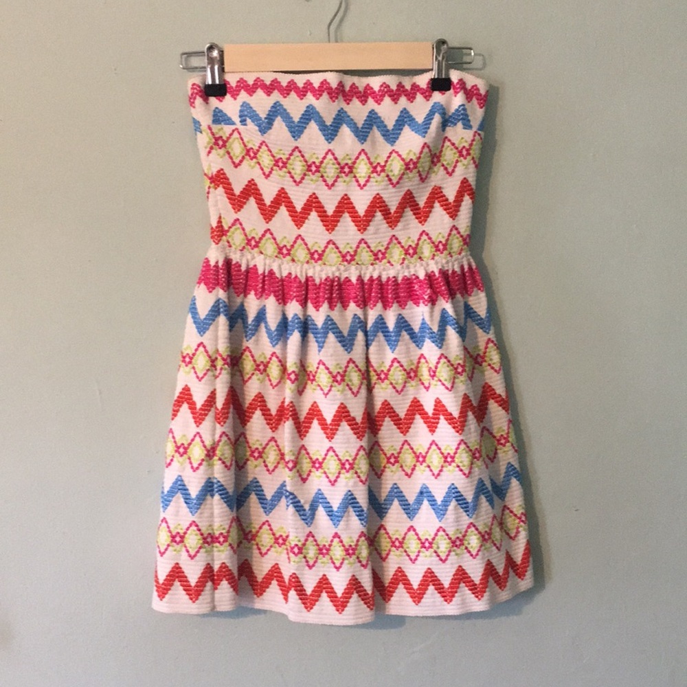 ❌SOLD❌Wow Couture Strapless Dress